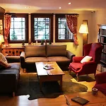 Au Vieux Moulin Hotel