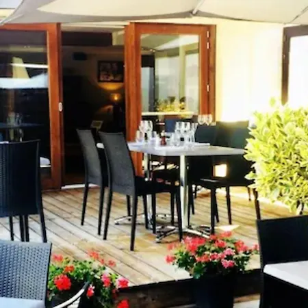 Hotel Au Vieux Moulin 3*