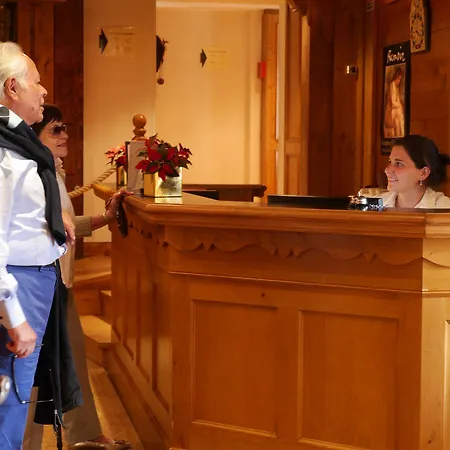 Au Vieux Moulin Отель 3*